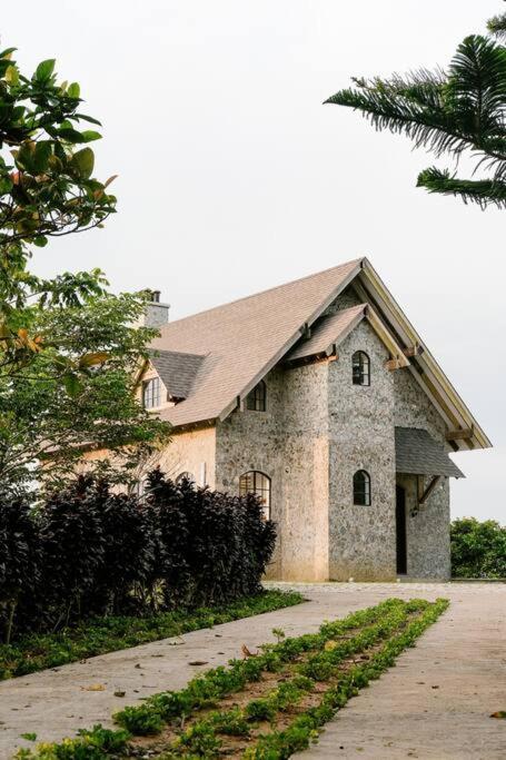 The Old Country Stone House Villa Cebu Buitenkant foto